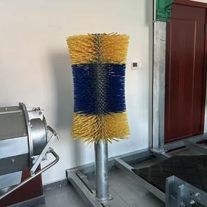 Brosse multi-usages pour bétail, outil de toilettage et de soulagement des démangeaisons pour vaches - Product Image 4