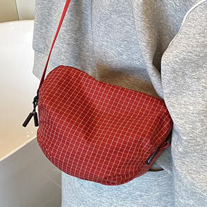 Bolso Cuadrado Pequeño de Nailon al por Mayor, Bolso de Tela Ligero, Bolso de Hombro Casual Unisex para Parejas - Product Image 1