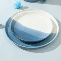 Assiettes en céramique de Noël émaillées bleu dégradé de 10 pouces Design rond moderne peint à la main en vrac pour la maison ou le restaurant