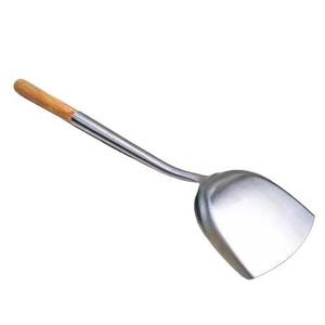 Espátula extendida, wok de chef de acero inoxidable con mango de madera, mango largo, estilo clásico, engrosado para uso doméstico en la cocina. - Product Image 3