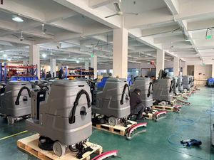 เครื่องขัดพื้นไฟฟ้าแบบนั่งขับสำหรับงานหนัก รุ่นใหม่ อัตโนมัติ สำหรับทำความสะอาดพื้นในห้างสรรพสินค้า โรงพยาบาล และคลังสินค้า - Product Image 5