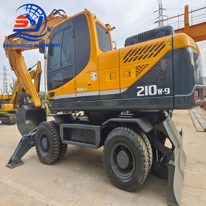 Excavatrice sur pneus Hyundai 210W-9 presque neuve et d'occasion de marque coréenne Excavatrice sur pneus Hyundai 210W-9 d'occasion Excavatrice sur pneus importée de Corée - Product Image 2