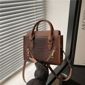 Sac à main motif crocodile européen et américain 2026, nouvelle collection, color-block tendance, grande capacité, porté épaule ou croisé, avec <span class=keywords><strong>fermeture</strong></span> <span class=keywords><strong>éclair</strong></span> - Product Image 1