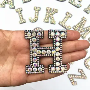 Benutzer definierte Brief Strass Perlen Applique Eisen auf Strass Patches für Kleidung