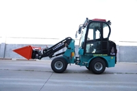 Mini Wheel Loader TL09, Kapasitas Angkut 1000kg, Bucket 0,3cbm, Loader Kompak 2100kg, Mesin Hidrolik, Lengan Teleskopik