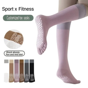 Calcetines de Pilates Profesionales Personalizados con Agarre Antideslizante, Calcetines de Yoga de Cinco Dedos de Algodón de Alta Calidad para Mujer, Invisibles, Transpirables - Product Image 1