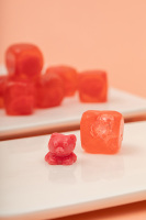 Nouvelle Boîte Mystère de Bonbons Gélifiés Fruitées Pelables en Forme de Cube, 10 Saveurs à l'Intérieur, Bonbons Gélifiés à Peler Certifiés Halal, Multicolores, Fabrication OEM