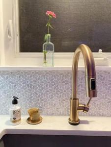 Ventes Flash : Mosaïque Murale <span class=keywords><strong>en</strong></span> Marbre Blanc avec Incrustations <span class=keywords><strong>en</strong></span> Laiton pour Salle de Bain, Motif Floral Jet d'Eau - Product Image 5