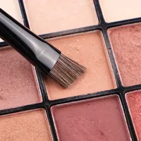 Pinceau à sourcils en poils synthétiques avec manche en bois, outil de maquillage professionnel confortable pour poudre à sourcils, vente en gros