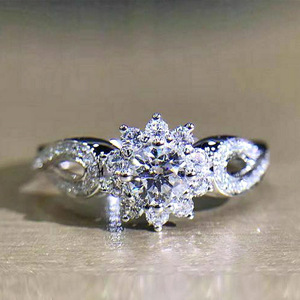 Anello di Fidanzamento F1467 in Oro Bianco con Diamante Naturale Taglio Brillante Rotondo Colore G per Donna - Product Image 2