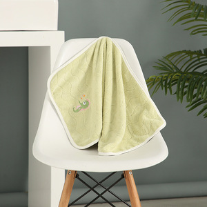 Toalla de Baño Infantil de Felpa de Coral con Diseño de Mundo Oceánico, Sin Pelusas, Tamaño Grande, para Uso Doméstico - Product Image 3