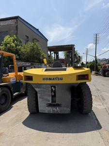 Montacargas Komatsu FD160 de 16 toneladas de segunda mano, equipo de elevación industrial hidráulico estable, en stock - Product Image 1