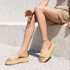 Nueva moda de verano lindo lujo punta redonda <span class=keywords><strong>suela</strong></span> gruesa playa negro rafia zapatillas <span class=keywords><strong>Sandalias</strong></span> planas para mujeres - Product Image 6