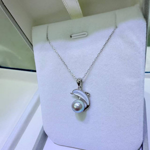 Collar de Perlas de Agua Salada de Plata Pura de Lino Genuino Wenchi de 8-9mm con Cadena de Clavícula de Delfín, Venta al por Mayor desde China - Product Image 4