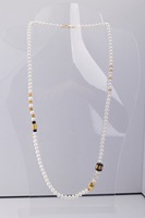 Collier en argent et perles de style néo-chinois traditionnel, pour la paix, la joie et le bonheur.