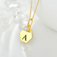 YILUN Pendentif Hexagone Initial Personnalisé Argent Sterling 925 Zircon Cubique Classique Plaqué Or 18K Alphabet Pendentif Bijoux