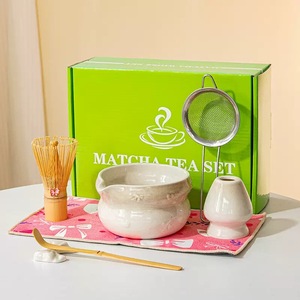 Ensemble de thé matcha en céramique avec fouet en bambou, filtre en acier inoxydable, design oriental pour la cérémonie du thé, design Wabi-Sabi - Product Image 3