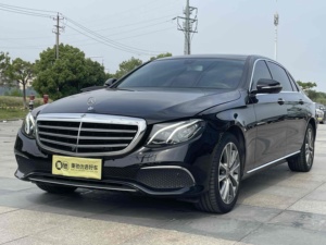 Venta al Por Mayor de Autos Usados <span class=keywords><strong>Mercedes</strong></span> Benz Clase <span class=keywords><strong>E</strong></span> 2019 <span class=keywords><strong>E</strong></span> <span class=keywords><strong>300</strong></span> L Versión Fashion para Exportación, Autos Usados de Segunda Mano - Product Image 1