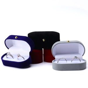 Scatola portaoggetti con anello rosso tinta unita in velluto proposta coppia scatola anello elegante flanella doppia Slot anelli portagioie per coppia - Product Image 2