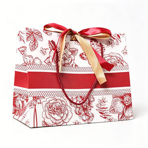Sacs cadeaux en papier kraft écologiques en gros, en stock, avec logo personnalisé, sacs fourre-tout à motif <span class=keywords><strong>de</strong></span> dessin animé et ruban pour cadeaux d'anniversaire, <span class=keywords><strong>de</strong></span> mariage et <span class=keywords><strong>de</strong></span> fête - Product Image 1