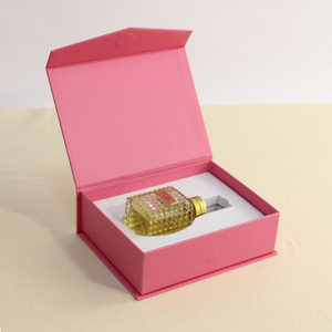 Caja de Regalo Magnética de Cartón Rígido con Logotipo Personalizado de Lujo para Cosméticos, Lápiz Labial y Brillo Labial, con Caja de Papel Rígido - Product Image 1