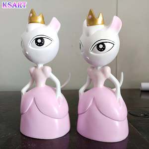 Personnalisé Dessin Animé Chat <span class=keywords><strong>Femme</strong></span> Sculpture Résine Fibre de Verre Centre Commercial Galerie Collection Arts Artisanat Vitrine Chat Démon Décoration - Product Image 2
