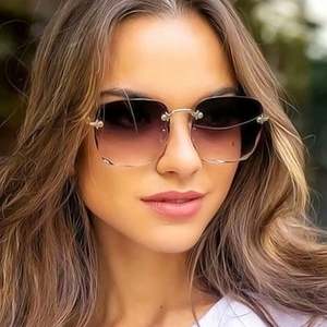 Lunettes de soleil surdimensionnées de luxe pour femmes avec logo personnalisé, verres dégradés roses, lunettes de soleil carrées sans monture pour femmes - Product Image 2