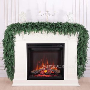 Guirnalda Navideña Artificial Ruyin de Pino y Ciprés de 6 pies, Decoración Verde para Chimenea y Decoración Navideña - Product Image 3