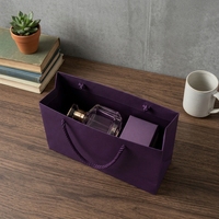 Sac en papier ondulé pour parfum Deep Purple avec logo/design graphique CMYK pour emballage de parfum de luxe