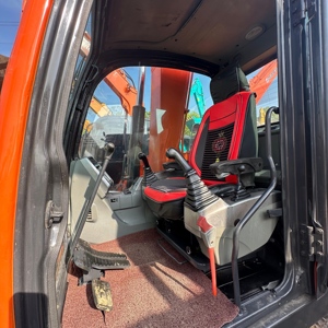 Excavadora Usada 90% Nueva de 7 Toneladas, Doosan DX75 de Segunda Mano, Excavadora Pequeña para Trabajos de Excavación, Preparación de Sitios y Cavar Zanjas - Product Image 4