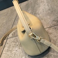 Sac à main polyvalent en cuir de vachette pleine fleur, nouvelle collection printemps-été 2025, en cuir véritable, tendance, simple, avec fermeture à loquet et couleurs contrastées