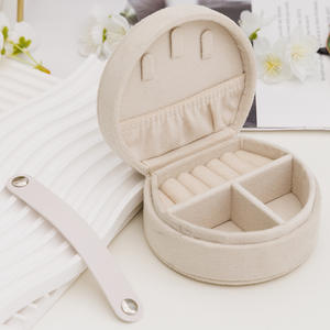 Caja de Joyería de Terciopelo de Lujo con Logotipo Personalizado, Caja de Almacenamiento Portátil para Aretes, Collares, Anillos y Pulseras - Product Image 3