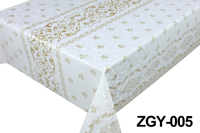 Nappe de table en PVC de luxe, motif baroque doré, base blanche, bordure florale délicate, imperméable et résistante aux taches