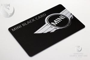 Carte de membre VIP en PVC noir mat avec impression offset UV, livraison rapide et inspection complète - Product Image 6
