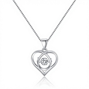 จี้รูปหัวใจสไตล์เกาหลี 'You My Heart' ประดับเพชรสำหรับผู้หญิง สร้อยคอรูปหัวใจพร้อมสายโซ่ลายไม้ไผ่ ชุบทองแดงแบบสปอร์ต - Product Image 5