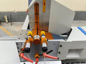 Machine à découper l'aluminium à double tête lourde, acceptant la personnalisation, profil de fenêtre en aluminium multi-usage, scie à découper l'aluminium automatique - Product Image 3