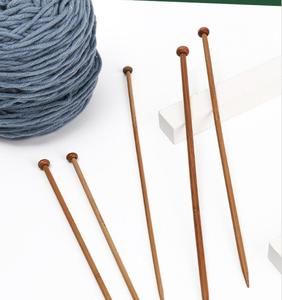 Juego <span class=keywords><strong>de</strong></span> agujas <span class=keywords><strong>de</strong></span> gancho <span class=keywords><strong>de</strong></span> ganchillo <span class=keywords><strong>de</strong></span> bambú carbonizado simple Kit <span class=keywords><strong>de</strong></span> costura <span class=keywords><strong>de</strong></span> un solo punto para tejer suéter para principiantes expertos - Product Image 6