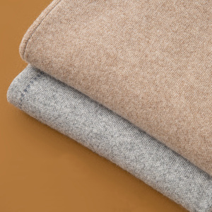 <span class=keywords><strong>Pantaloni</strong></span> <span class=keywords><strong>Larghi</strong></span> in Cashmere di Lusso per Donna, <span class=keywords><strong>Morbidi</strong></span> e Lavorati a Maglia - Product Image 5