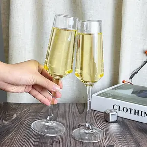 Calice per occhiali da Champagne di lusso in cristallo di vendita diretta in fabbrica da 250ml per la festa di nozze
