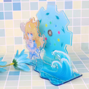 Support rotatif d'animation Personnage de dessin animé personnalisé Support de logo en acrylique Présentoir de bureau asiatique Feuille de voyageur debout en acrylique personnalisée - Product Image 5