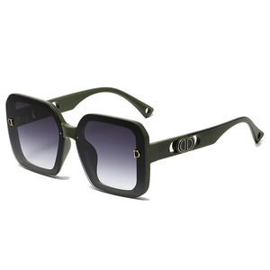 Lunettes de soleil haut de gamme à succès avec protection UV400, monture carrée, style luxueux et tendance, effet brillant, pour un look décontracté - Product Image 6