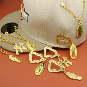 Épingles en émail dur en métal personnalisées en gros bordure diamant avec cadre pendentif Épingle et chapeaux décoration cool épingle à chapeau