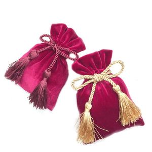 Pochette en velours doux pour bijoux, cadeaux de mariage, avec cordon de serrage, sac de maquillage tendance avec impression de logo - Product Image 5