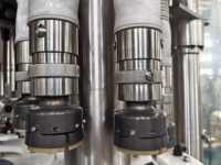 Contrôle PLC chaud verser bouteille en plastique PET jus de grenade pot de remplissage embouteillage fabricants de machines d'emballage ligne de production