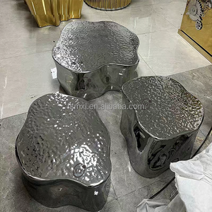 Table de salle à manger en acier inoxydable gaufré en nid d'abeille résistante aux intempéries pour l'extérieur avec un ensemble de tabourets assortis - Product Image 1