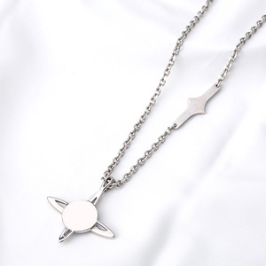 สร้อยคอไทเทเนียมสไตล์ฮิปฮอปเรโทรสุดเทรนดี้ ประดับด้วยคริสตัลสีน้ำเงินและสีเหลือง สำหรับผู้ชายและผู้หญิง - Product Image 4