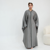 Robe Modeste Tendance 2026 pour Femme Musulmane : Kaftan Abaya de Dubaï en Dentelle et Satin avec Décoration Papillon, Design Classique avec Ceinture Intégrée, Vêtement Islamique
