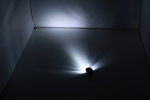 Mini Torcia LED Super Compatta con Clip per Cappello, Lampada Frontale a Batteria CR2032 per Pesca Notturna, Ciclismo, Lettura, Campeggio, Riparazioni Auto - Product Image 6