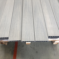 Planches de terrasse en WPC imperméables à trous ronds, co-extrudées, de haute qualité, pour l'extérieur