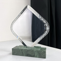 Plaque Souvenir en Cristal Diamant en Gros, Trophée Personnalisé en Cristal avec Base en Marbre